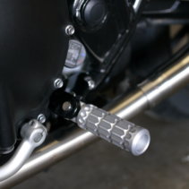 Triumph Modern Classic Pegs - AMG Gripper Pegs