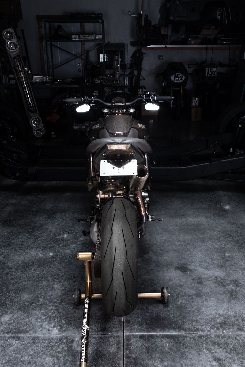 2AnalogDucatiSenna-13